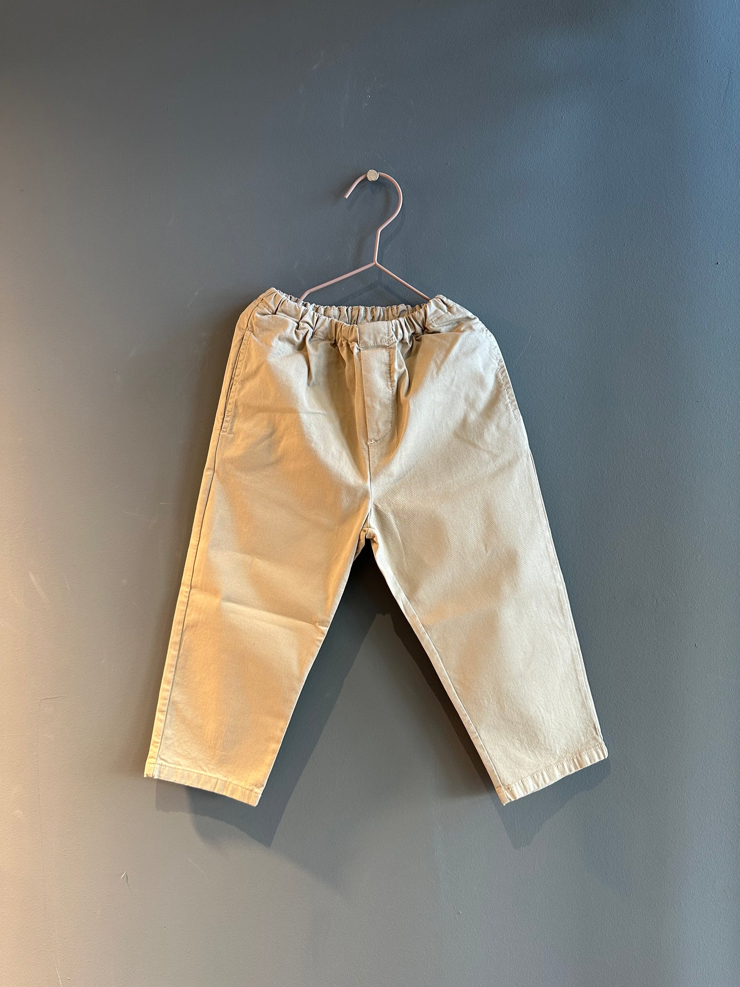 BEIGE TROUSERS